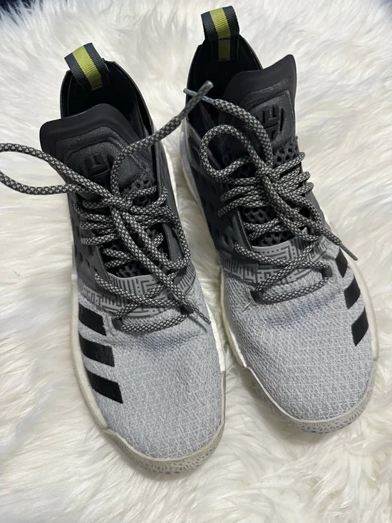 Adidas  sz 9 Men's Gray Athletic Sneakers with Black Accents - Picture 2 of 4